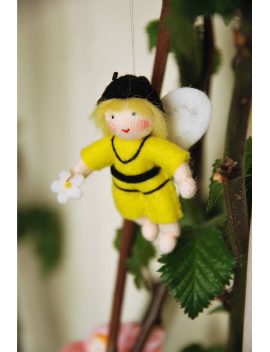 Enfant abeille jaune