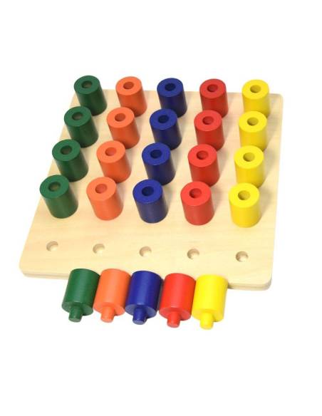 Chevilles d’encastrement Montessori en bois coloré pour développer motricité fine et coordination