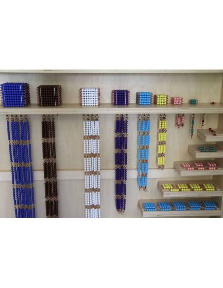 meuble Montessori avec toutes les perles