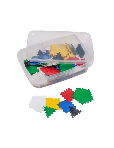 Matériel coloré pour construire des formes en volume et développer la motricité fine