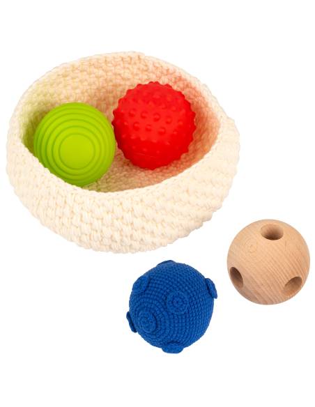 balles-sensorielles-bebe-panier.jpg
