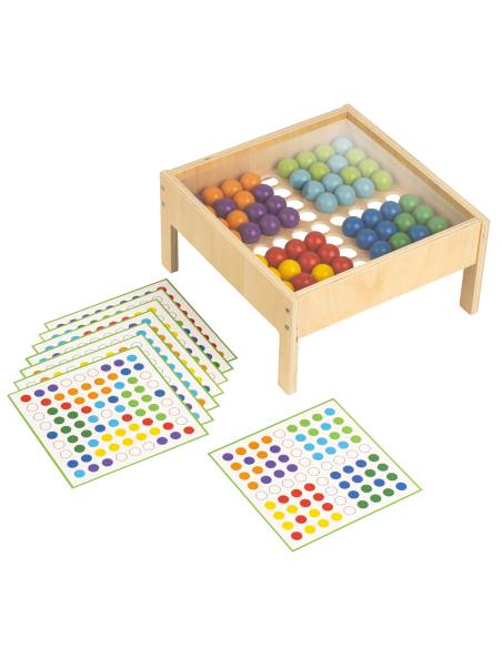 Table de mosaïque avec boules en bois colorées