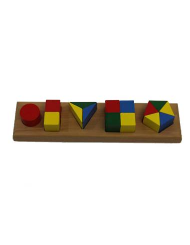 Un matériel en bois pour découvrir les formes, les fractions et la logique dès 2 ans.