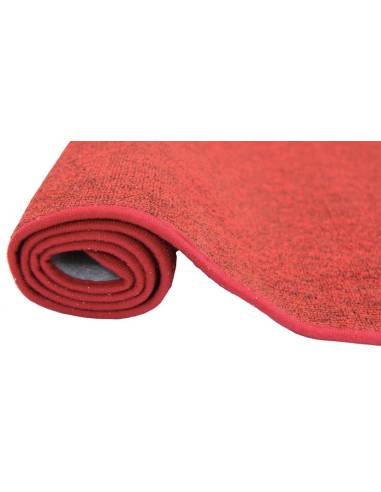 Grand tapis rouge pour organiser l’espace de travail des enfants en autonomie