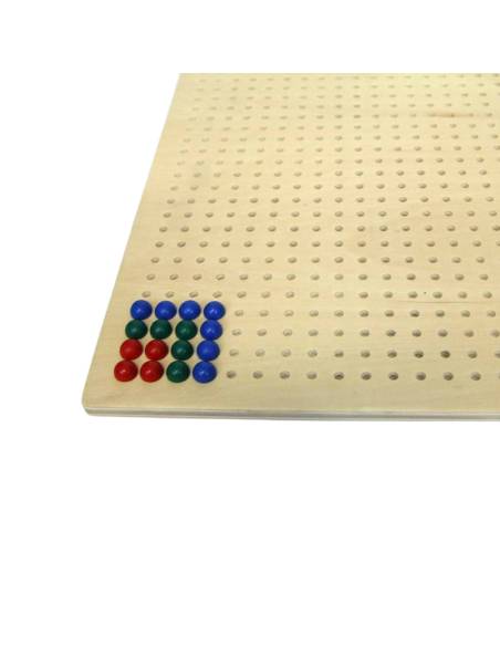 Plateau Montessori en bois avec cartes pour comprendre la racine carrée