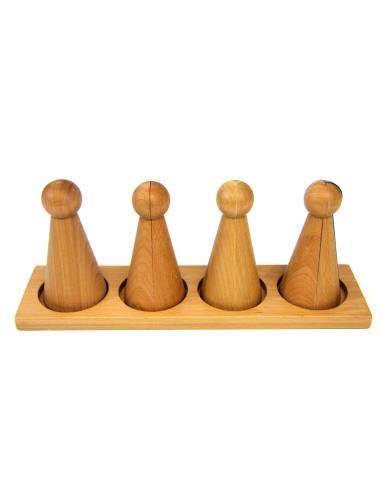 Quilles en bois pour représenter les fractions Montessori