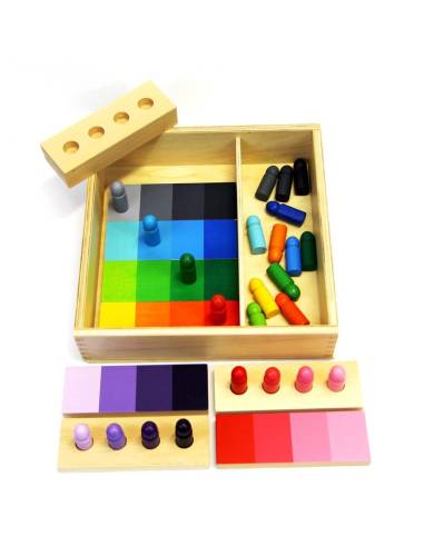 Tablettes colorées en bois Montessori pour explorer les dégradés de couleurs, développer logique et concentration dès 3 ans