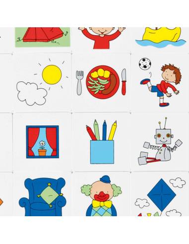 Plateau éducatif en bois avec formes géométriques colorées, idéal pour développer logique et motricité fine des enfants