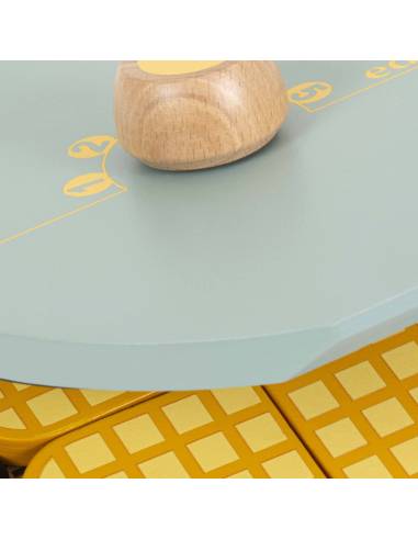 Un gaufrier en bois réaliste pour stimuler imagination et langage à travers le jeu symbolique