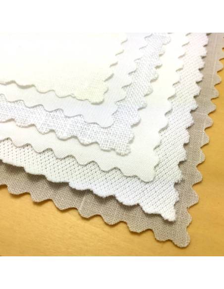 24 carrés de tissus blancs Montessori pour stimuler toucher, concentration et langage sensoriel dès 3 ans