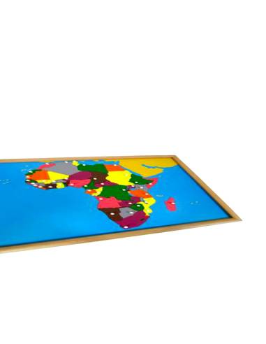 Puzzle Montessori en bois représentant l’Afrique, idéal pour développer repérage spatial et curiosité géographique dès 3 ans