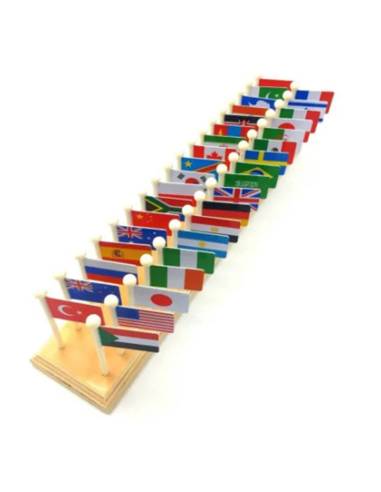 Carte du monde Montessori en bois avec drapeaux, pour découvrir les pays et continents dès 5 ans