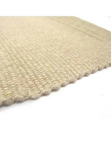 Petit tapis Montessori en tissu souple et résistant pour délimiter l’espace de travail et favoriser la concentration dès 3 ans