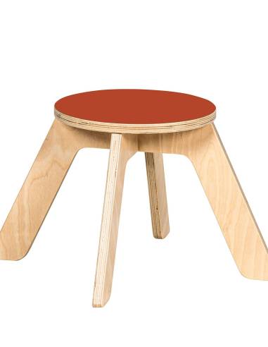 Assise robuste et colorée, parfaite pour les activités des enfants