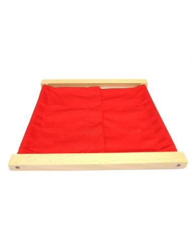 Cadre d’habillage Montessori – développer autonomie et motricité fine avec petits crochets