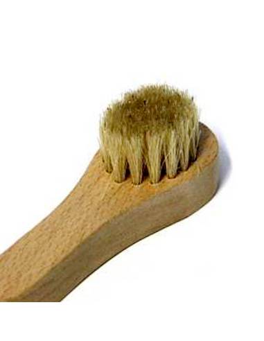 Brosse Montessori avec manche en bois et poils résistants, idéale pour apprendre à entretenir ses chaussures dès 3 ans