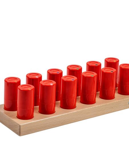 12 boîtes en bois pour développer l’écoute et l’attention par le jeu sensoriel