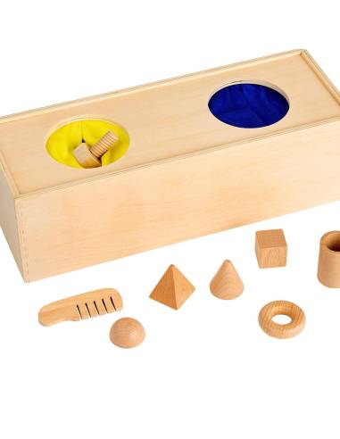 Une boîte éducative en bois pour stimuler le toucher et la concentration grâce à la découverte tactile