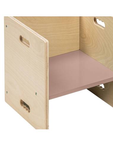 Une chaise cubique stable et polyvalente pour développer l’autonomie des enfants