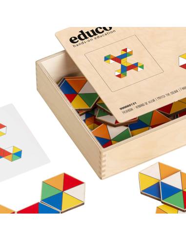 Associer les couleurs en manipulant les pièces d’un hexagone ludique et pédagogique