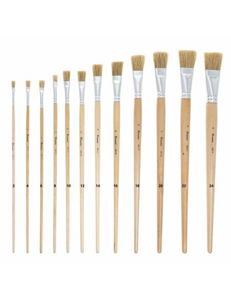 12 pinceaux plats avec manche long du numero 2 au numero 24. Marque Heutink