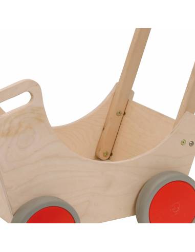 Un landau en bois solide pour accompagner les jeux symboliques des enfants