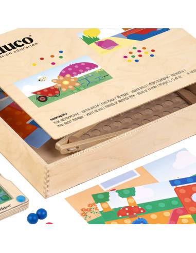 Un support pédagogique en bois pour stimuler créativité et motricité fine