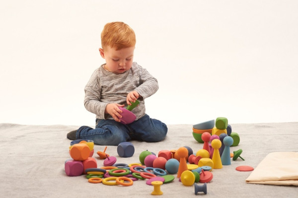 11 jouets Montessori incontournables pour la première année de son bébé